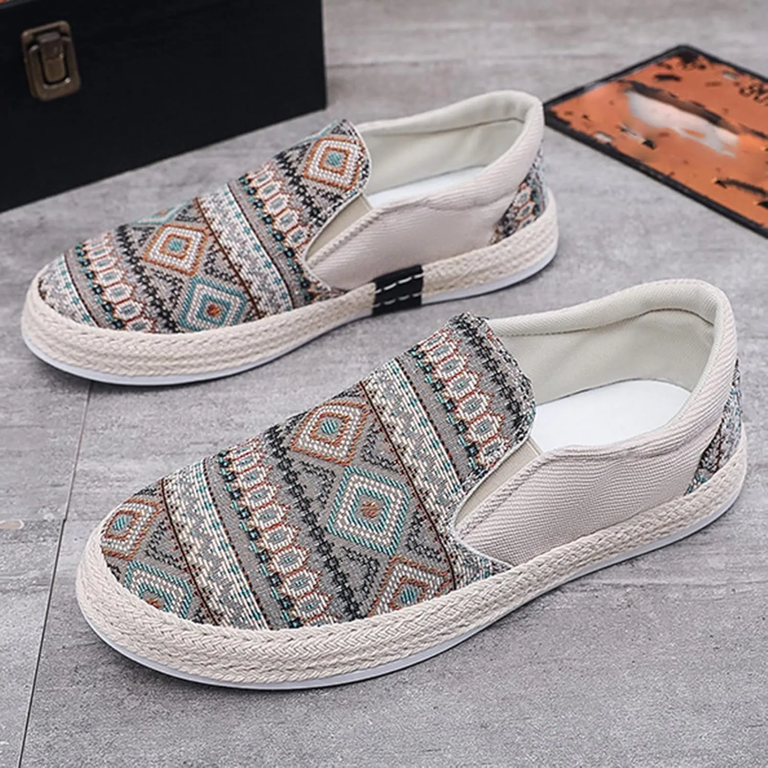 2022 Men's New Spring and Autumn Fisherman's Shoes Canvas Thick Soled Slip On Mens Slip on Shoes Casual Summer Mesh
