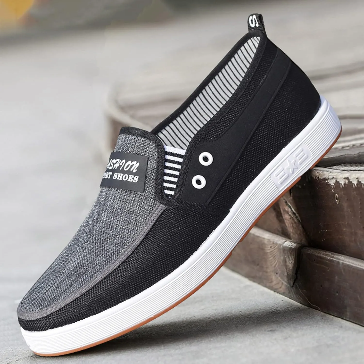 Fashion All Season Men Casual Shoes Flat Non Slip Soles Canvas Lightweight Slip On Comfortable Casual Shoes for Men Wide