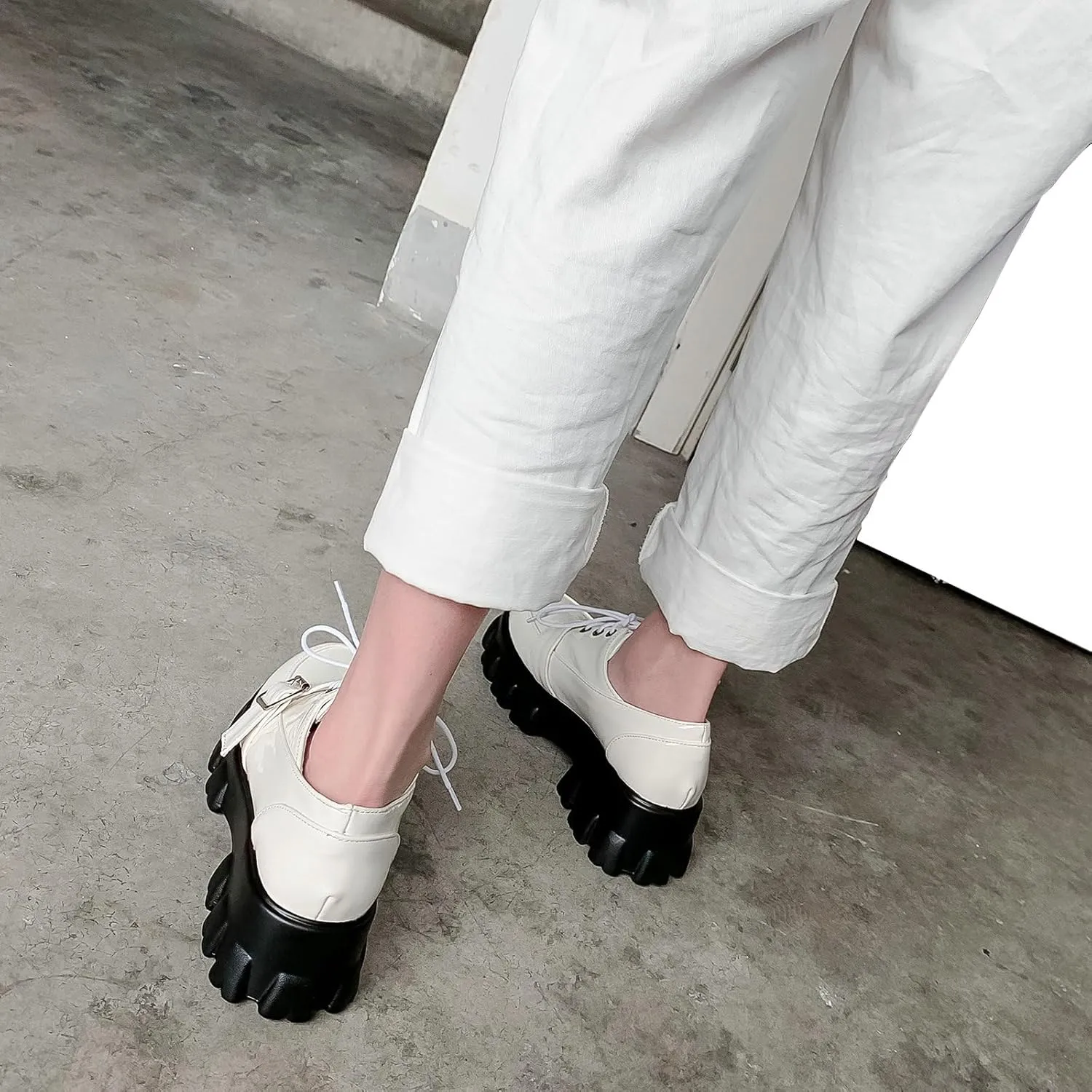 KiutSymo Platform Oxfords for Women Chunky Heel Lug Sole Patent Leather Buckle Lace Up Oxford Loafers Goth Shoes Office Work Casual