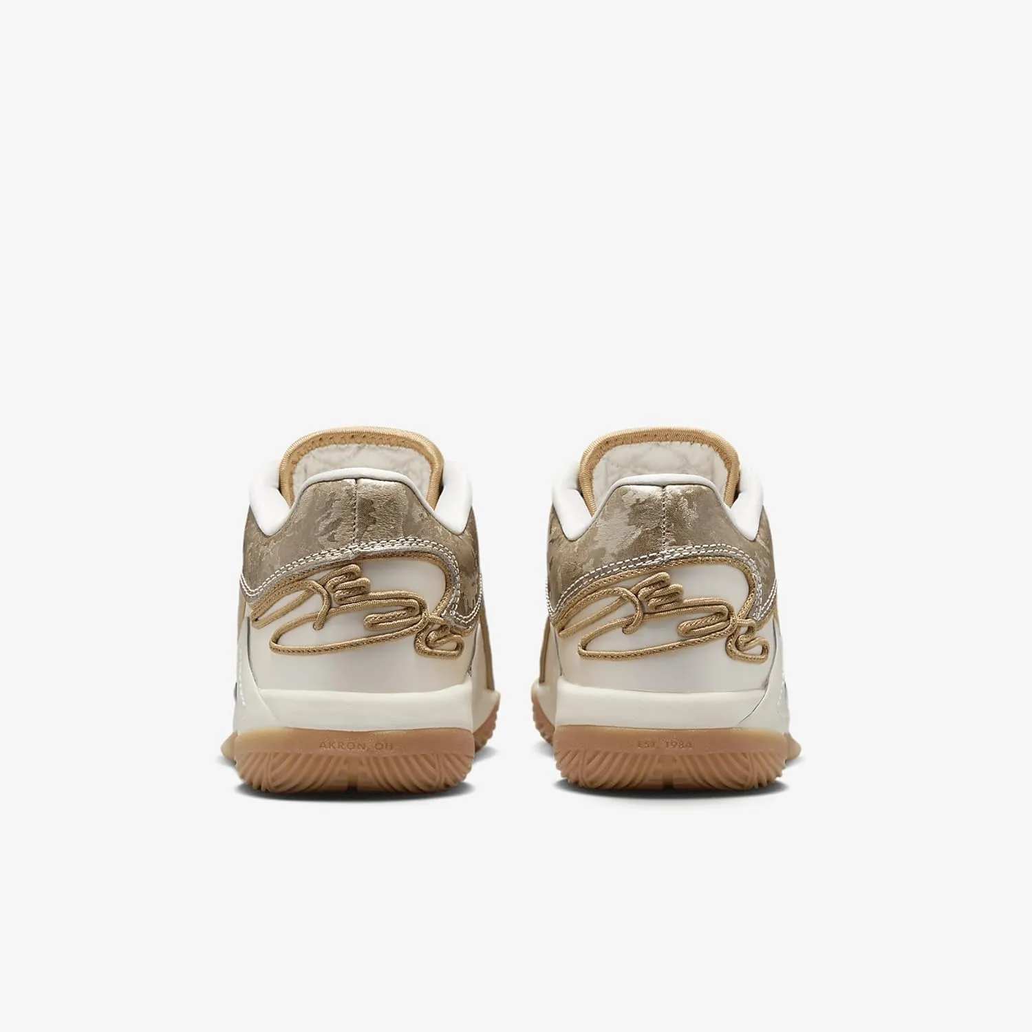 Lebron XXII Big Kids' Basketball Shoes (FZ7308-100, Pale Ivory/Metallic Gold/Ink)