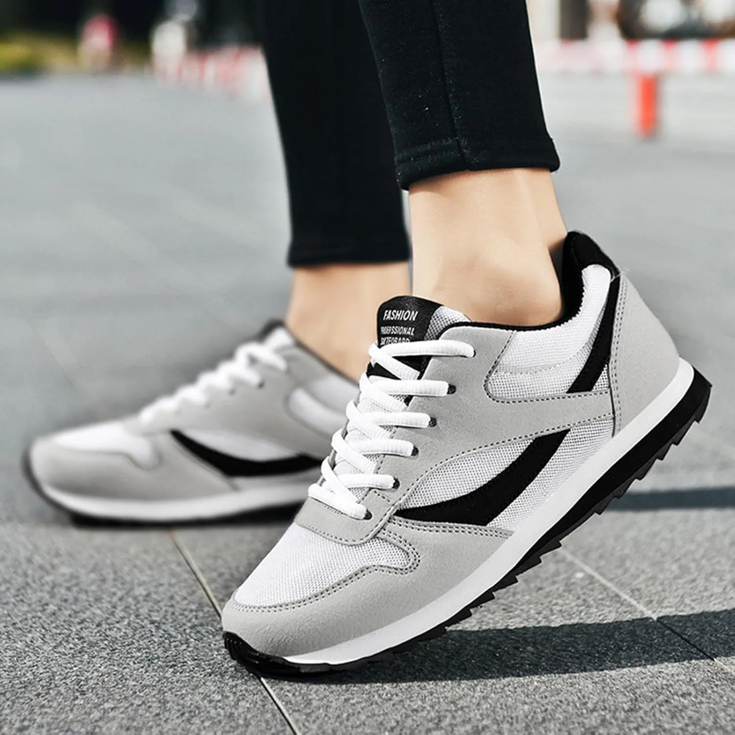 Lightweight Shoes Fashion Lady Flying Woven Breathable Wear Cushion Sneakers