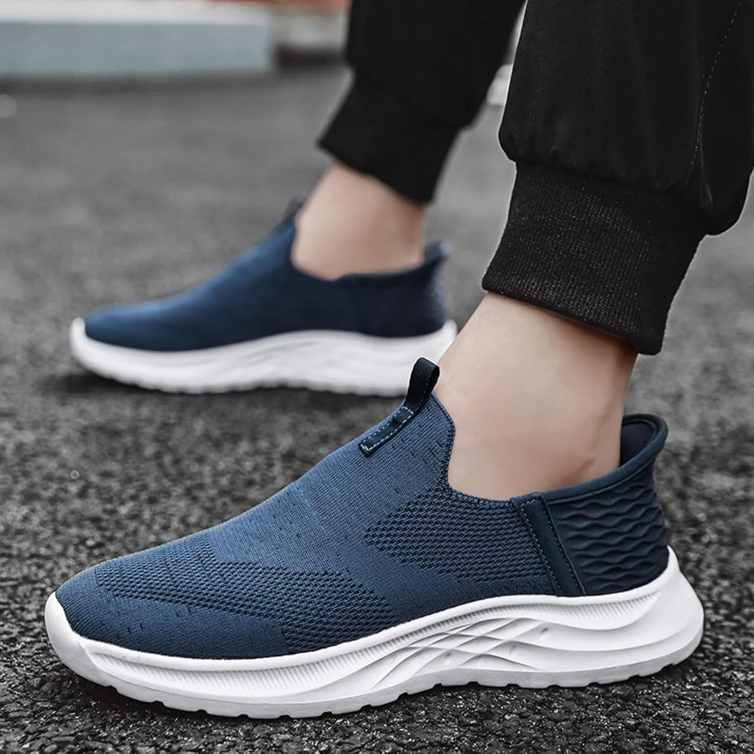 Men Casual Sports Shoes Fashionable New Pattern Simple Solid Color Lightweight Mens Canvas Slip on Shoes Casual