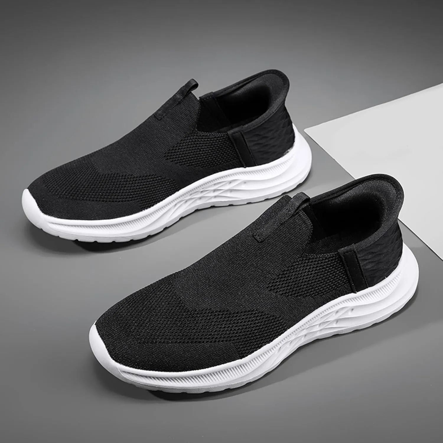 Men Casual Sports Shoes Fashionable New Pattern Simple Solid Color Lightweight Mens Canvas Slip on Shoes Casual