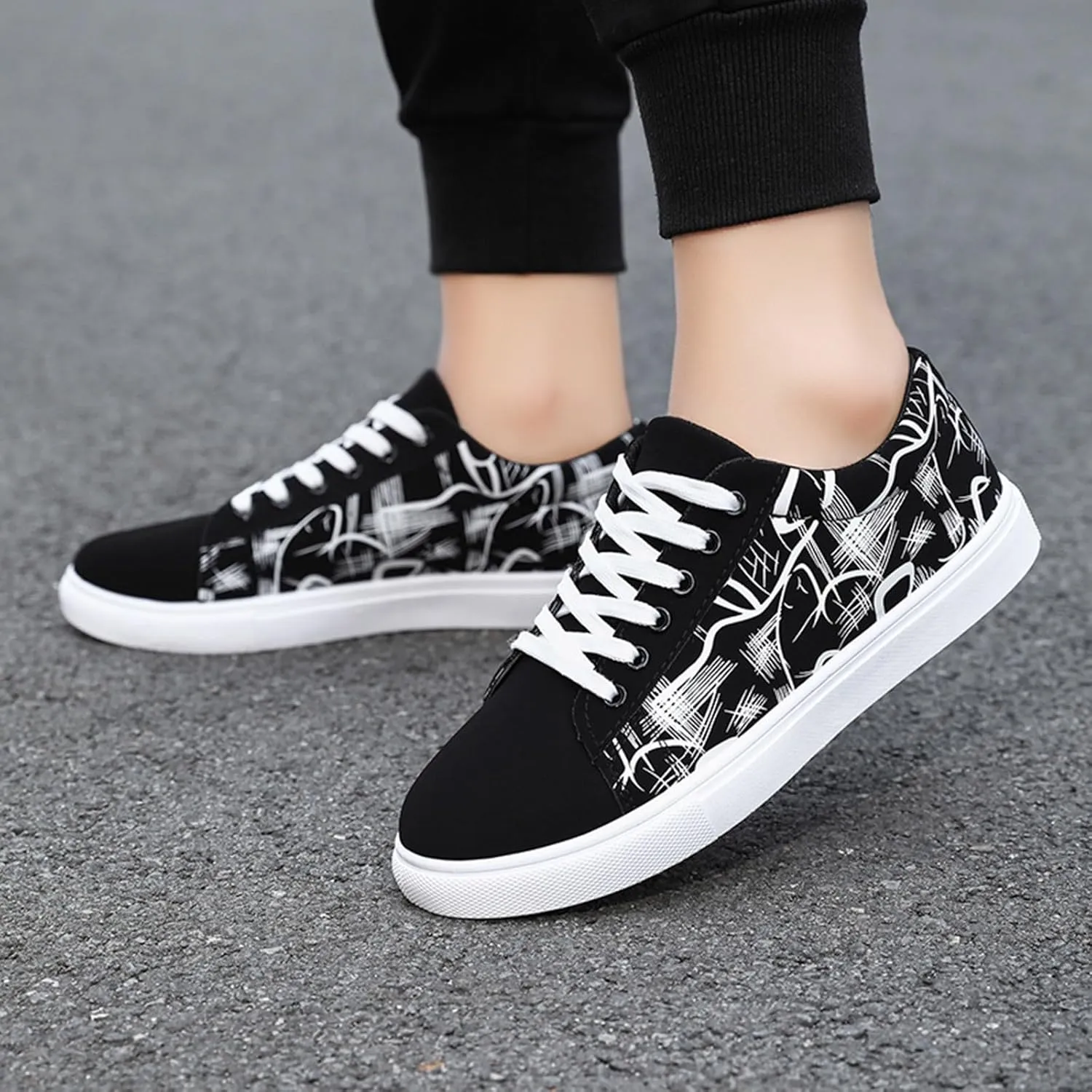 Men Shoe Flat Low Top Casual Cloth Shoes Fashionable Outdoor Canvas Casual Shoes Mens Chukka Shoes Casual
