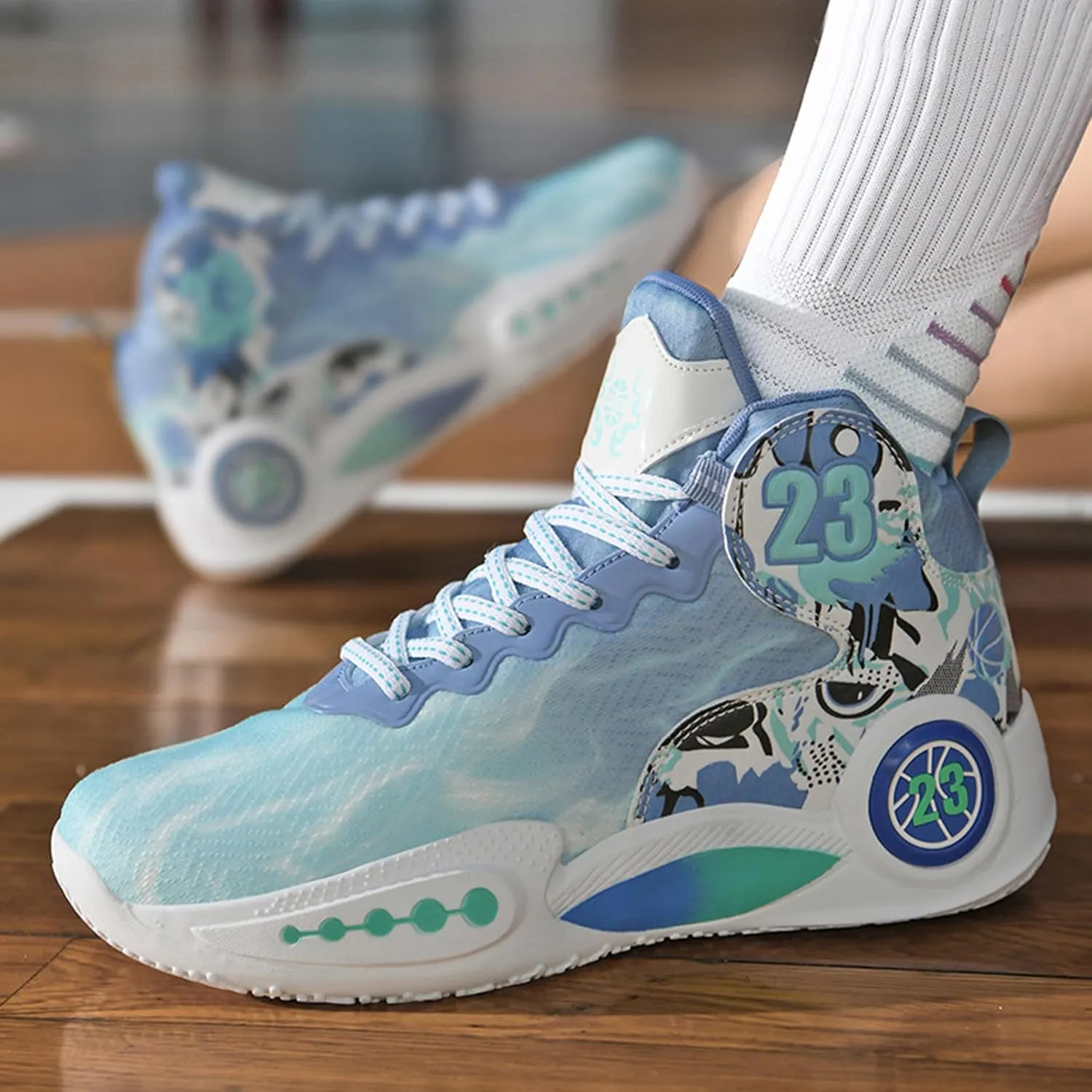 Men's Basketball Shoes Anti-Slip and Wear-Resistant Soles Running Shoes Graffiti Design Fashionable Sports Shoes