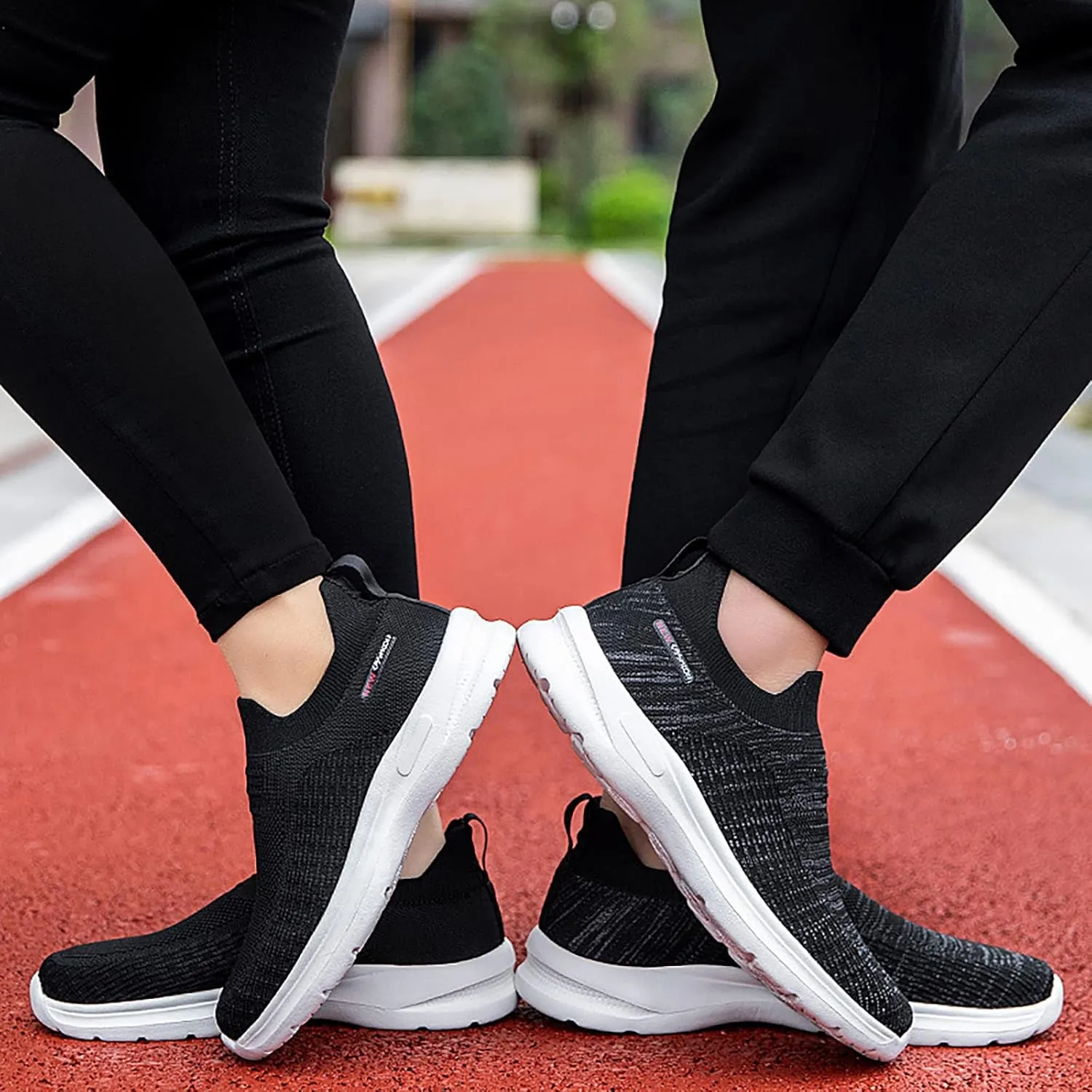 Men's Breathable Barefoot Shoes Comfortable Breathable Lightweight Tennis Shoe Convenient Elderly Slip On Shoes