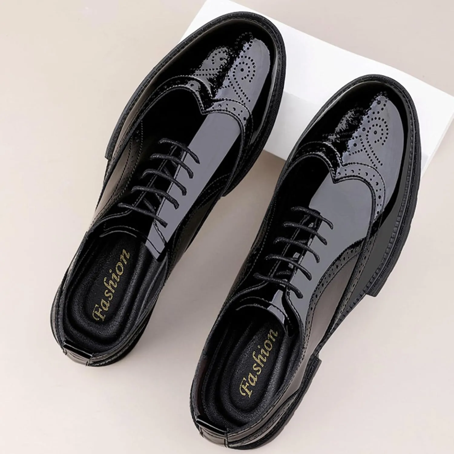 Men's Patent Leather Wing Tips Carved Lug Brogue Oxfords Shoes Fashion Classic Round-Toe Lace Up Low Top Genuine Leather Dress Shoes Hand Stitched Business Formal Derby Shoes