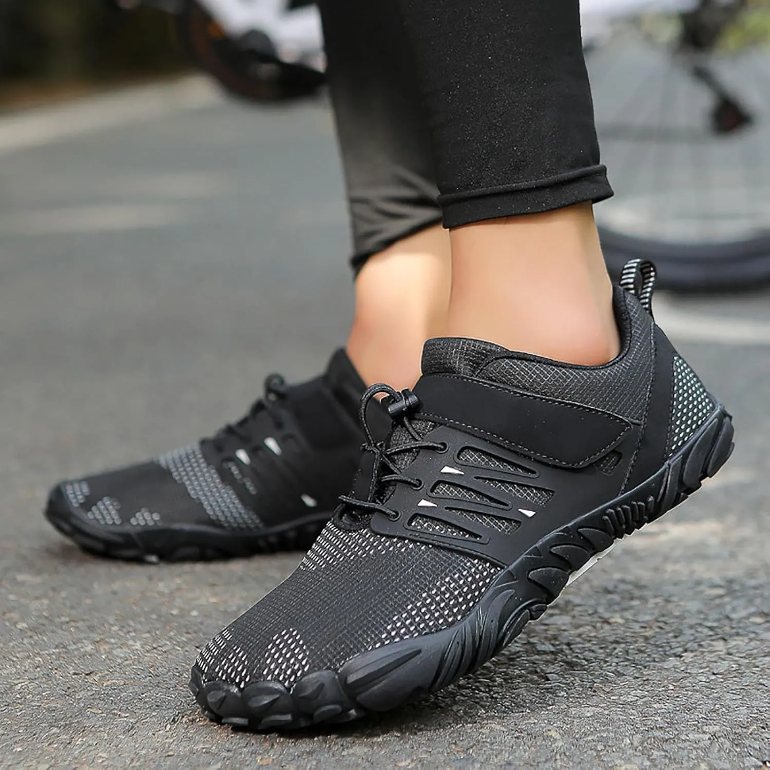 Mens Slip on Lightweight Walking Shoes Non Slip Breathable Quick Drying Water Shoes with Adjustable Lace for Men Summer Beach Walking and Climbing Indoor Workout