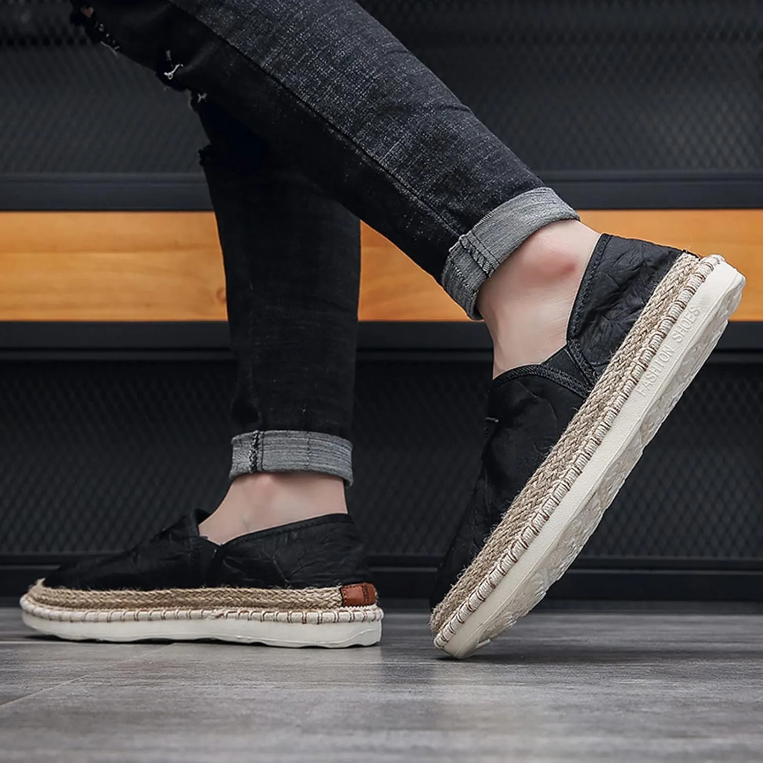 Men's Slip on Walking Shoes Comfy Knitted Memory Foam Ultra Lightweight Breathable Fashion Sneakers Non Slip Arch Support Vacation Training Gym Shoes Wide Width