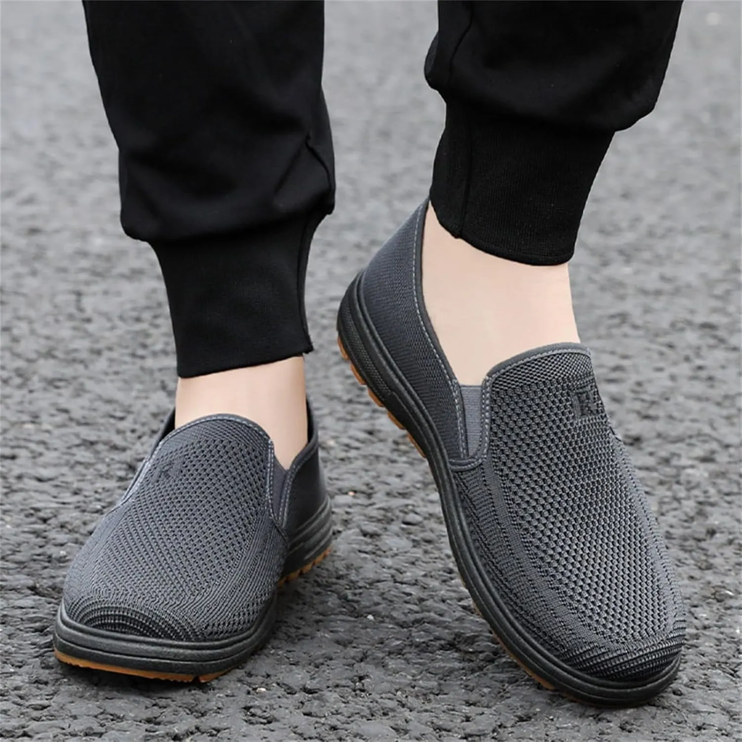 Men's Slip Shoes Fashion Spring and Summer Men Casual Shoes Flat Soft Bottom Mesh Breathable Slip On Comfortable Solid