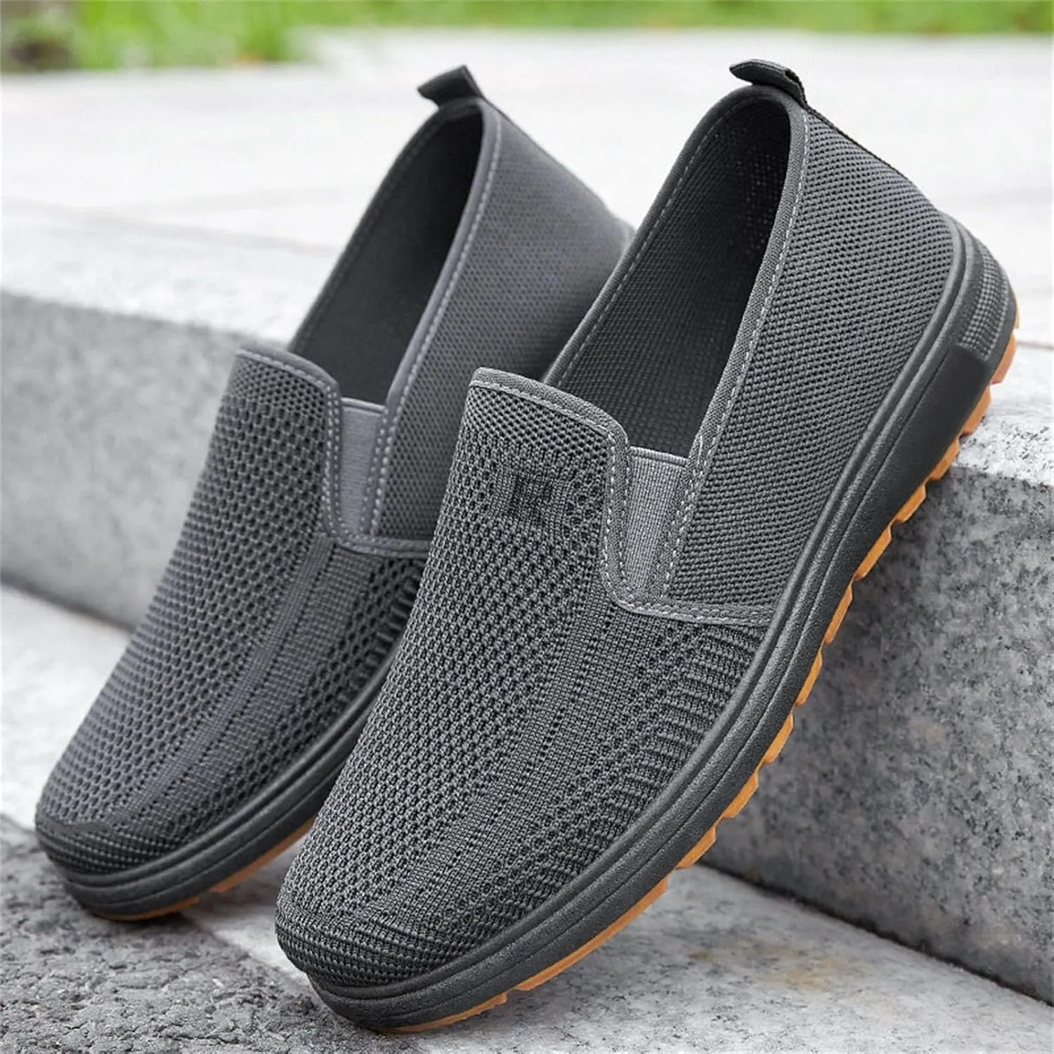 Men's Slip Shoes Fashion Spring and Summer Men Casual Shoes Flat Soft Bottom Mesh Breathable Slip On Comfortable Solid