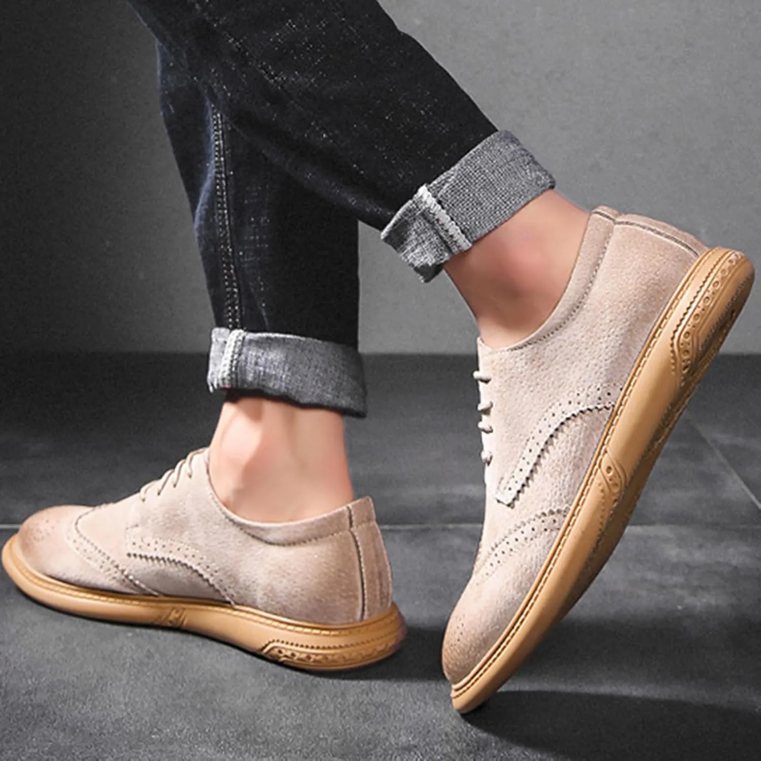 Men's Suede Leather Wingtip Brogue Oxfords Shoes Fashion Carving Round-Toe Lace Up Low Top Dress Shoes Casual Business Formal Derby Shoes