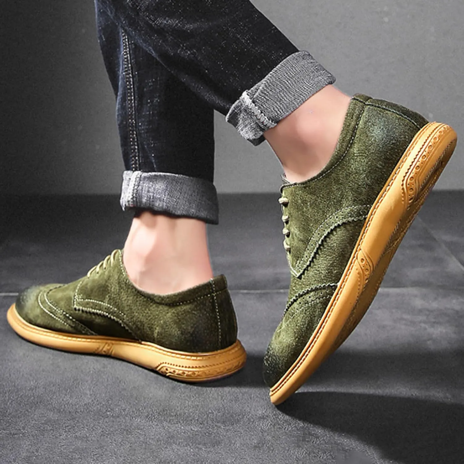 Men's Suede Leather Wingtip Brogue Oxfords Shoes Fashion Carving Round-Toe Lace Up Low Top Dress Shoes Casual Business Formal Derby Shoes
