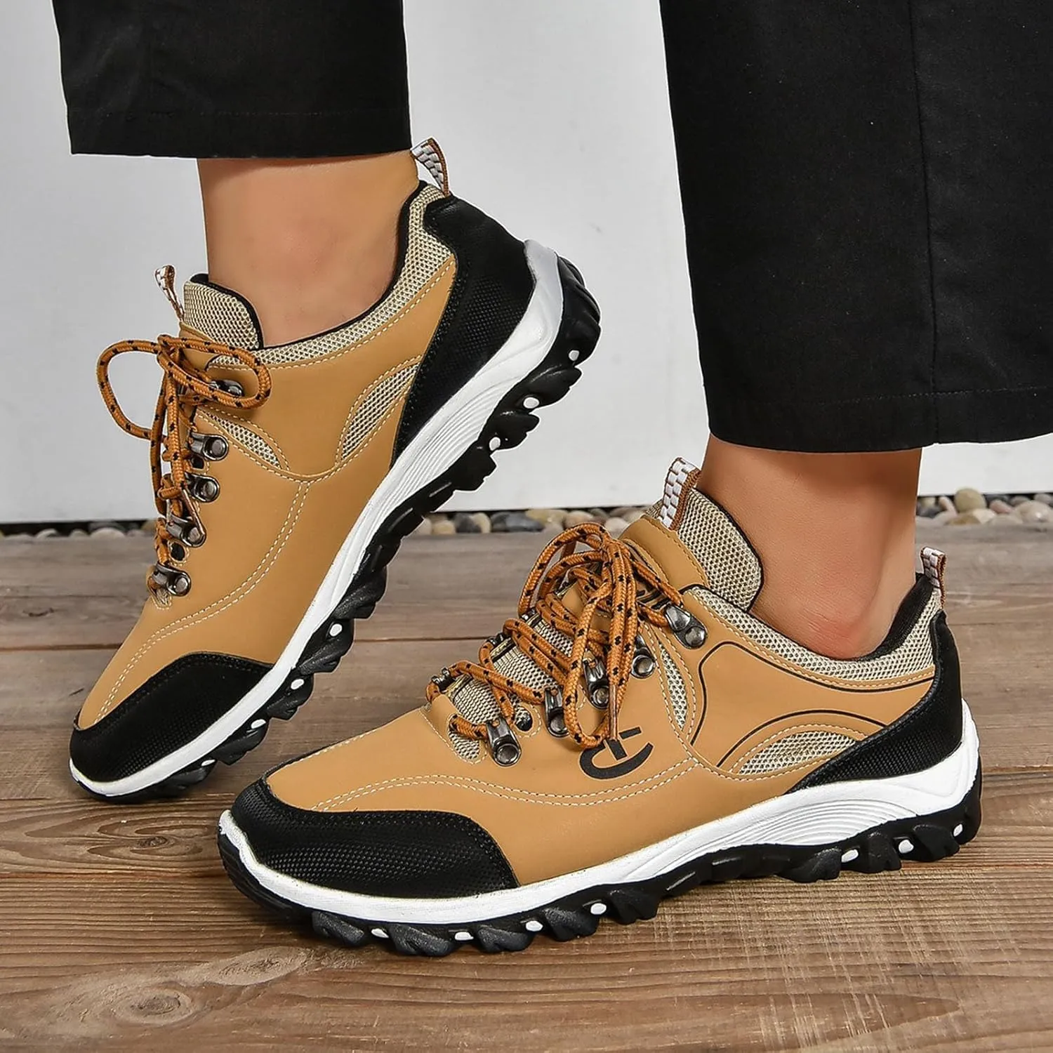 Men's Waterproof Hiking Mountaineering Shoes Leather Comfortable Lightweight Non Slip Low Tops Durable Outdoor Walking Work Shoes for Men Daily Workout