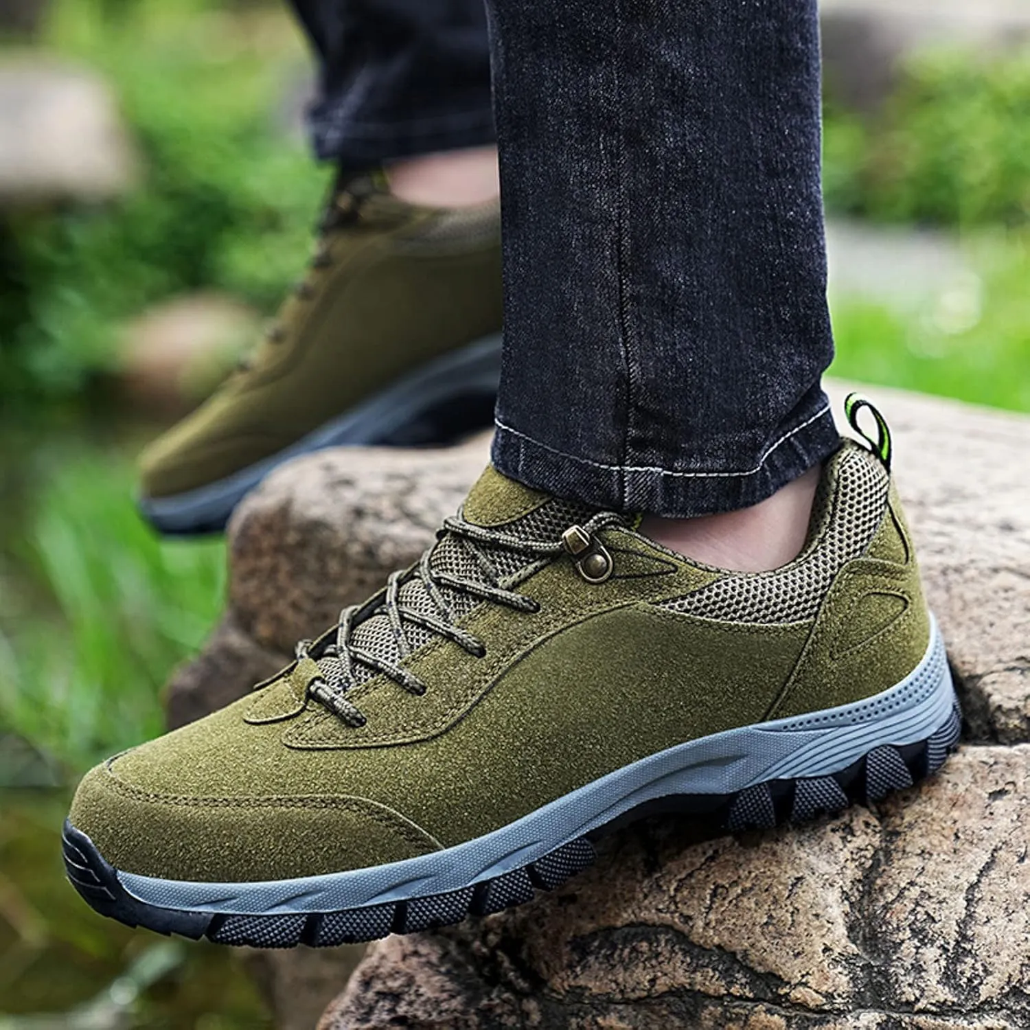 Men's Waterproof Hiking Shoes Suede Low-Top Breatable Comfortable Hiking Boots for Lightweight Outdoor Climbing Trekking Camping Walking with Arch Support Men's Daily Walking Shoes