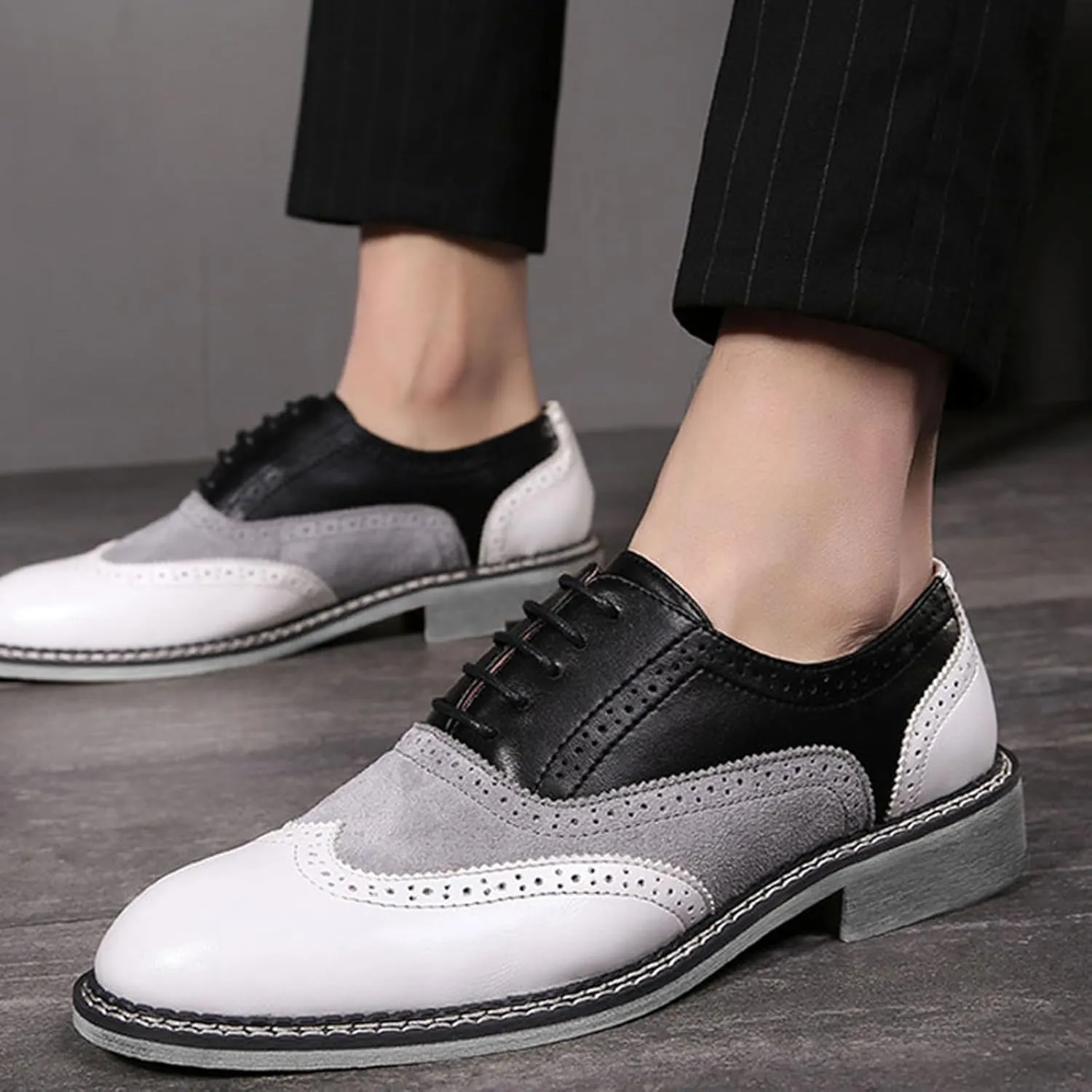 Men's Wingtip Two Tone Patchwork Brogue Oxfords Shoes Fashion Classic Round-Toe Lace Up Low Top Leather Dress Shoes Hand Stitched Casual Business Formal Derby Shoes