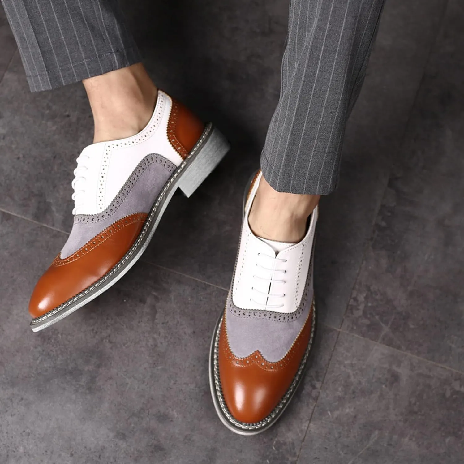 Men's Wingtip Two Tone Patchwork Brogue Oxfords Shoes Fashion Classic Round-Toe Lace Up Low Top Leather Dress Shoes Hand Stitched Casual Business Formal Derby Shoes