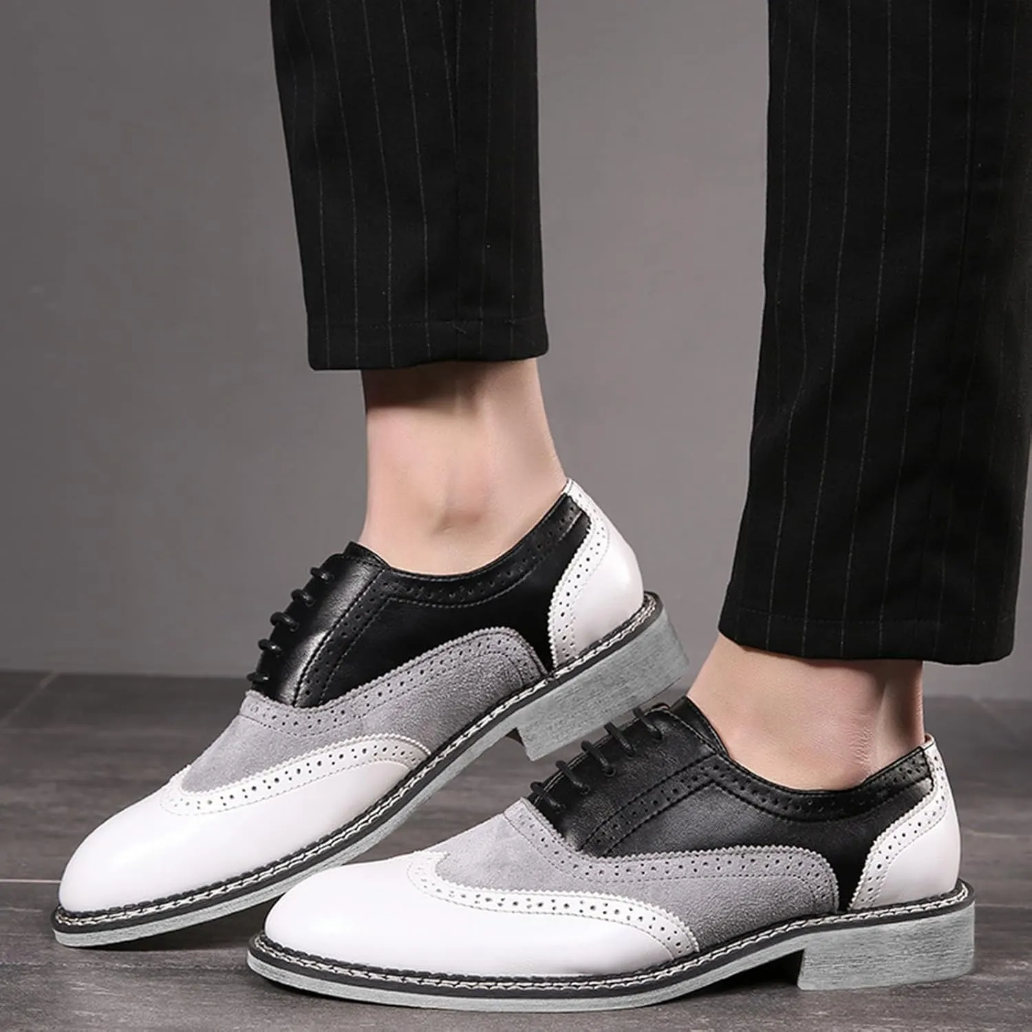 Men's Wingtip Two Tone Patchwork Brogue Oxfords Shoes Fashion Classic Round-Toe Lace Up Low Top Leather Dress Shoes Hand Stitched Casual Business Formal Derby Shoes