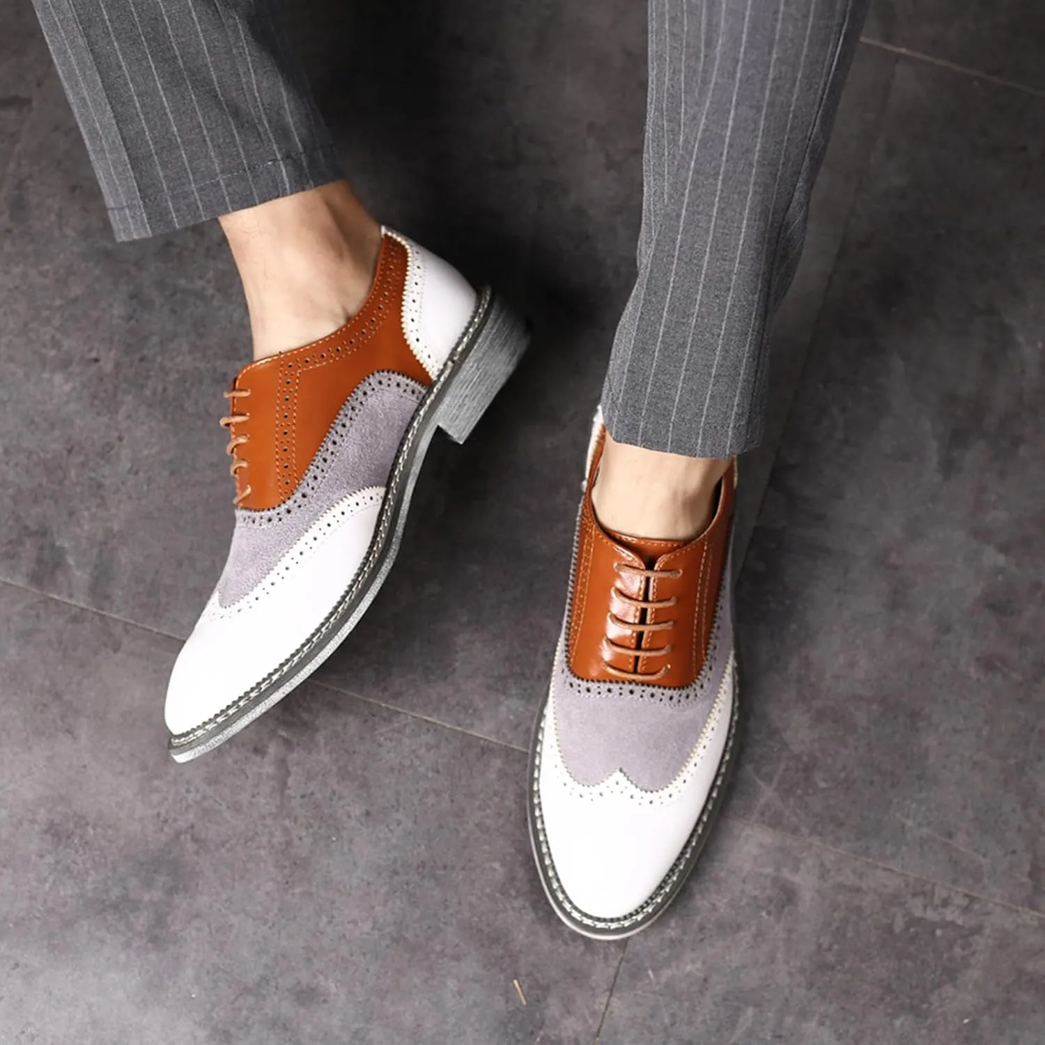 Men's Wingtip Two Tone Patchwork Brogue Oxfords Shoes Fashion Classic Round-Toe Lace Up Low Top Leather Dress Shoes Hand Stitched Casual Business Formal Derby Shoes