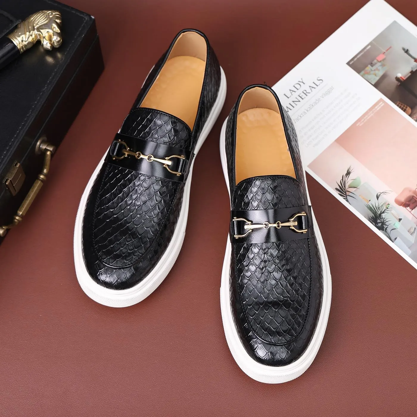 Santimon Men's Slip-On Woven Loafers, PU Leather Upper, Moc Toe, Dress Party Shoes for Men