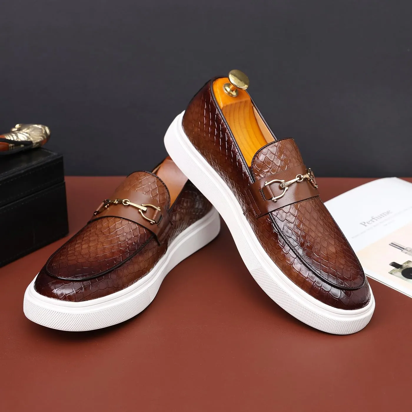 Santimon Men's Slip-On Woven Loafers, PU Leather Upper, Moc Toe, Dress Party Shoes for Men