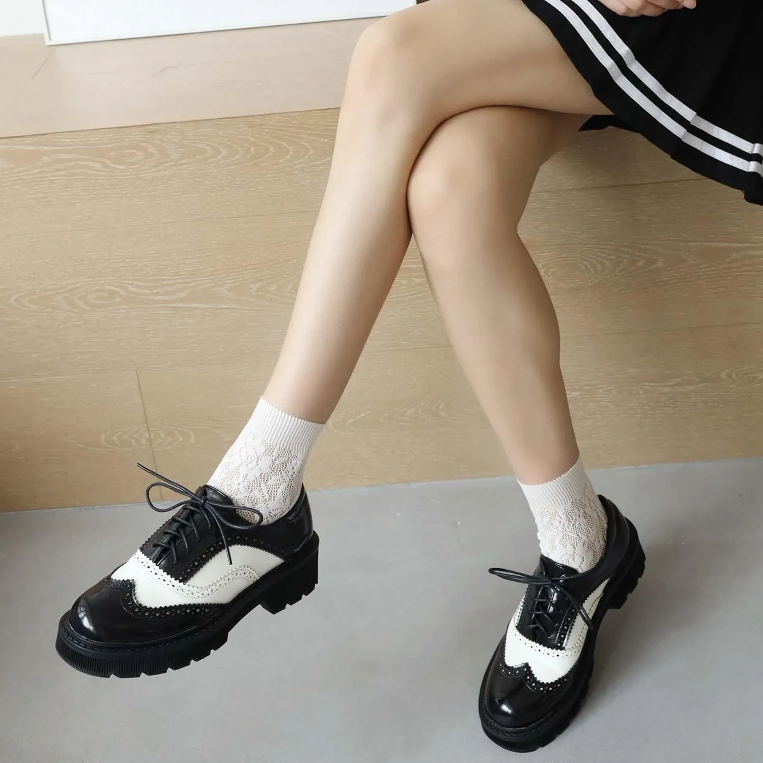Seborluys Women's PU Leather Oxfords Wingtip Lace Up Shoes Chunky Low Heel Vintage Round Toe Brogue Shoes