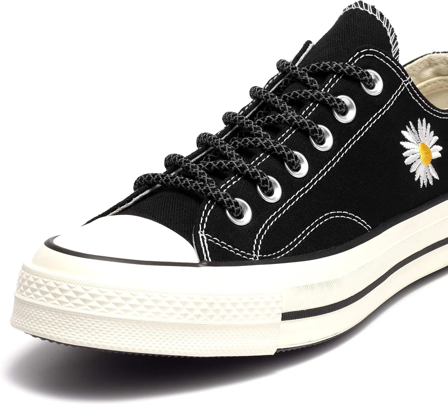 Shoemate Stylish Reflective Round Shoelaces for Sneakers, Athletic Shoes and Running Shoes