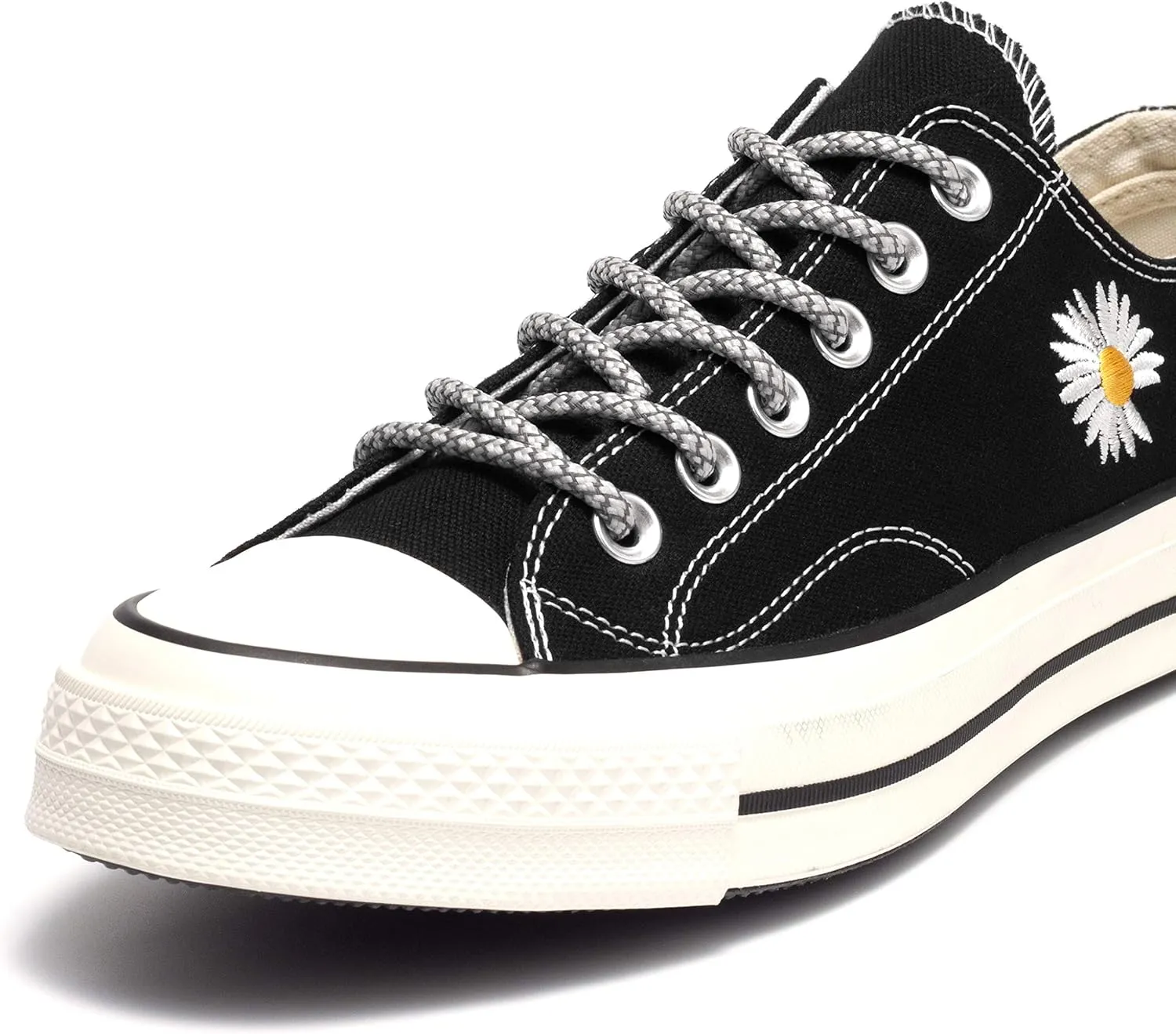 Shoemate Stylish Reflective Round Shoelaces for Sneakers, Athletic Shoes and Running Shoes