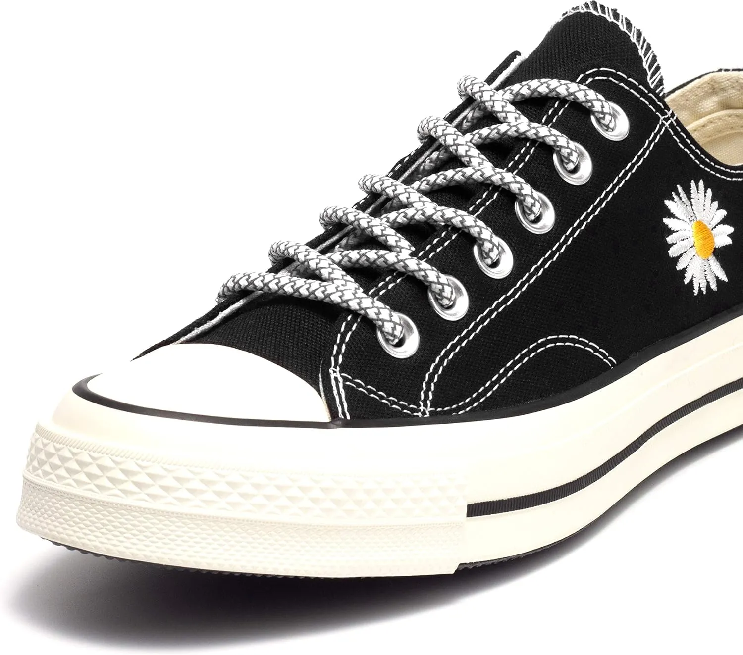 Shoemate Stylish Reflective Round Shoelaces for Sneakers, Athletic Shoes and Running Shoes