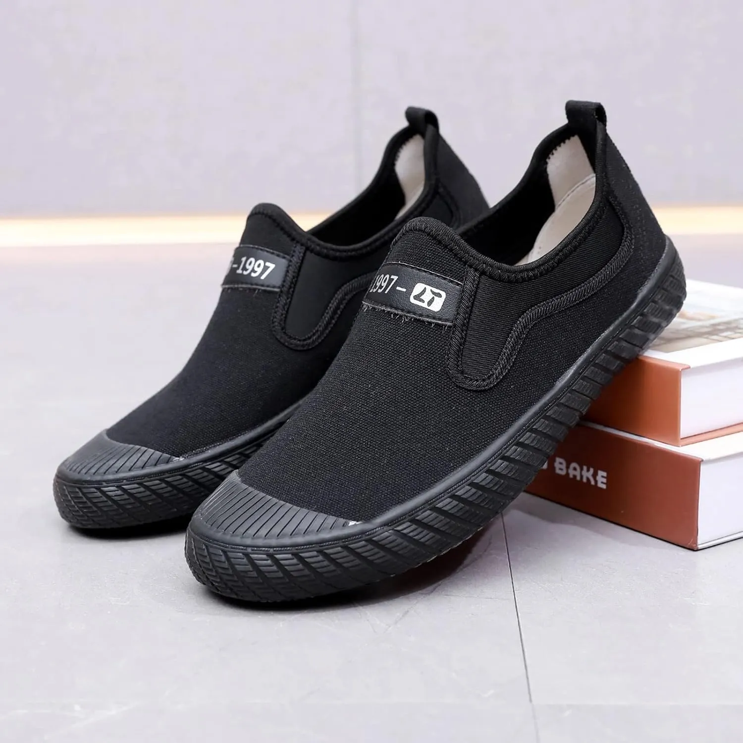 Slip on Walking Shoes Men Comfort Loafers Memory Foam Breathable Lightweight Fashion Sneakers Non Slip Arch Support Cushioning Training Gym Shoes Wide Width