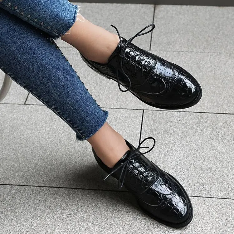 Women Lace Up Brogue Shoes Glossy Patent Leather Low Block Heels with Rock Pattern