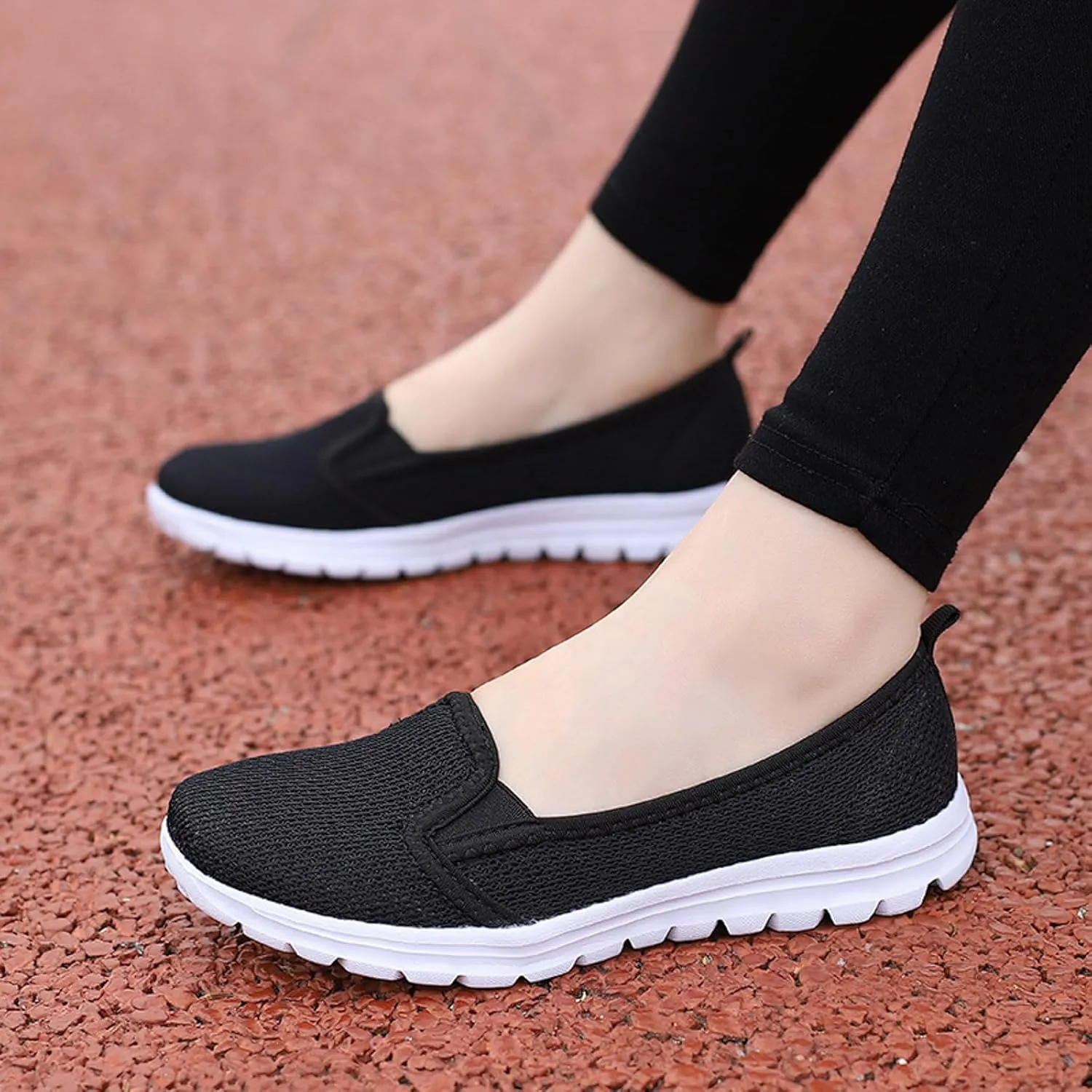 Women's Breathable Mesh Shoes Comfortable Walking Driving Shoes Soft Flat Soled Shoes Lightweight Elderly Shoes