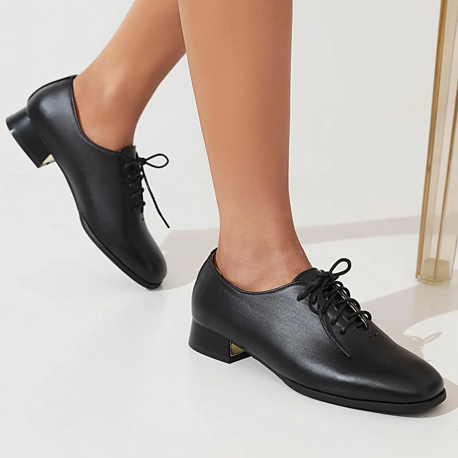 Women's Closed Square Toe Low Heel Oxford Flats Vintage Brogues Lace Up Pumps PU Leather Dress Shoes