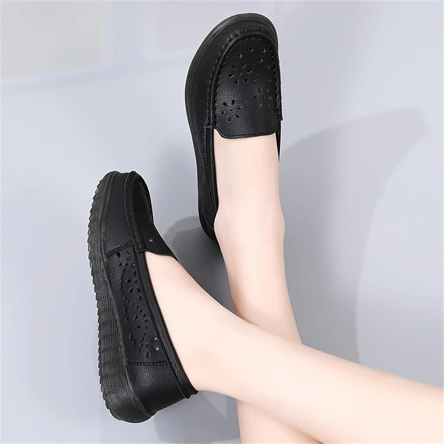Women's Flat Loafer Slip On Leather Loafer Soft Cushioned Walking Driving Shoes Breathable Hollow Out Shoes