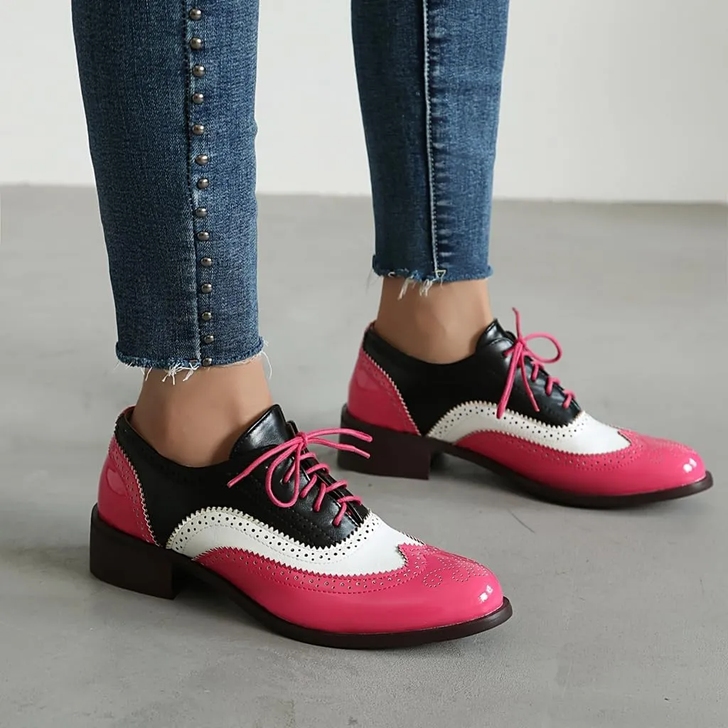 Women's Flat Saddle Oxford Shoes Two Toned Round Toe Wingtip Lace Up Perforated Low Heel School Oxfords Brogues