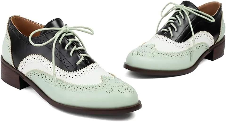 Women's Flat Saddle Oxford Shoes Two Toned Round Toe Wingtip Lace Up Perforated Low Heel School Oxfords Brogues