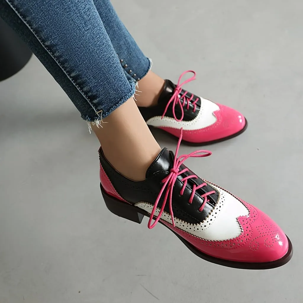 Women's Flat Saddle Oxford Shoes Two Toned Round Toe Wingtip Lace Up Perforated Low Heel School Oxfords Brogues